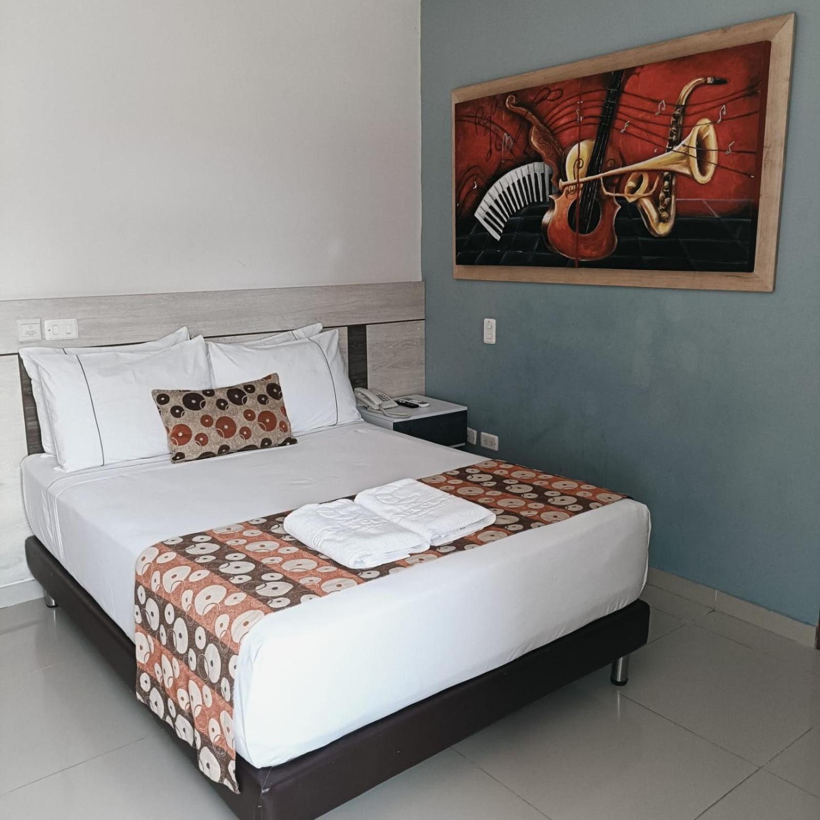 Hotel Santa Clara Boutique มอนเตริอา ภายนอก รูปภาพ