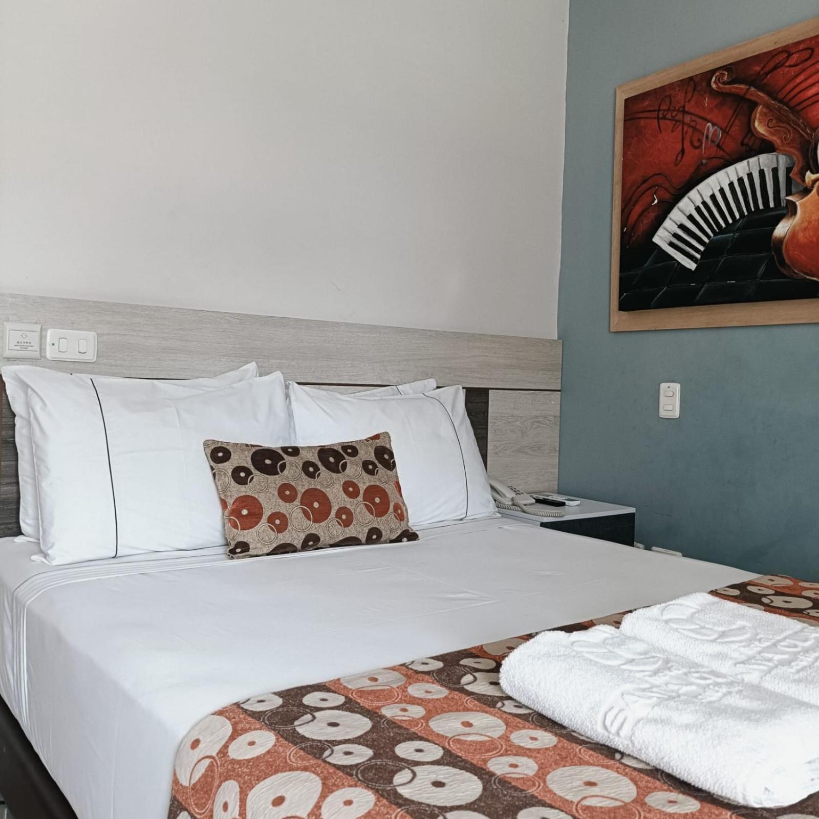 Hotel Santa Clara Boutique มอนเตริอา ภายนอก รูปภาพ