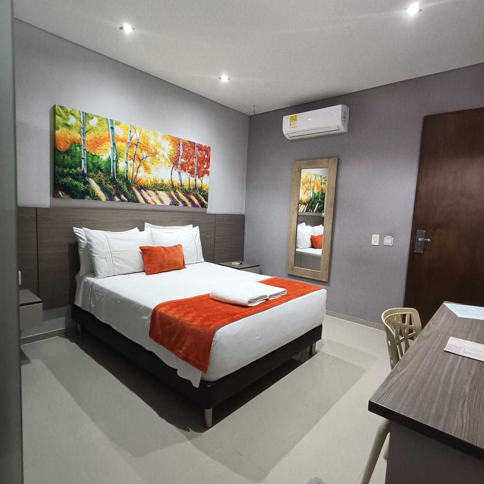 Hotel Santa Clara Boutique มอนเตริอา ภายนอก รูปภาพ