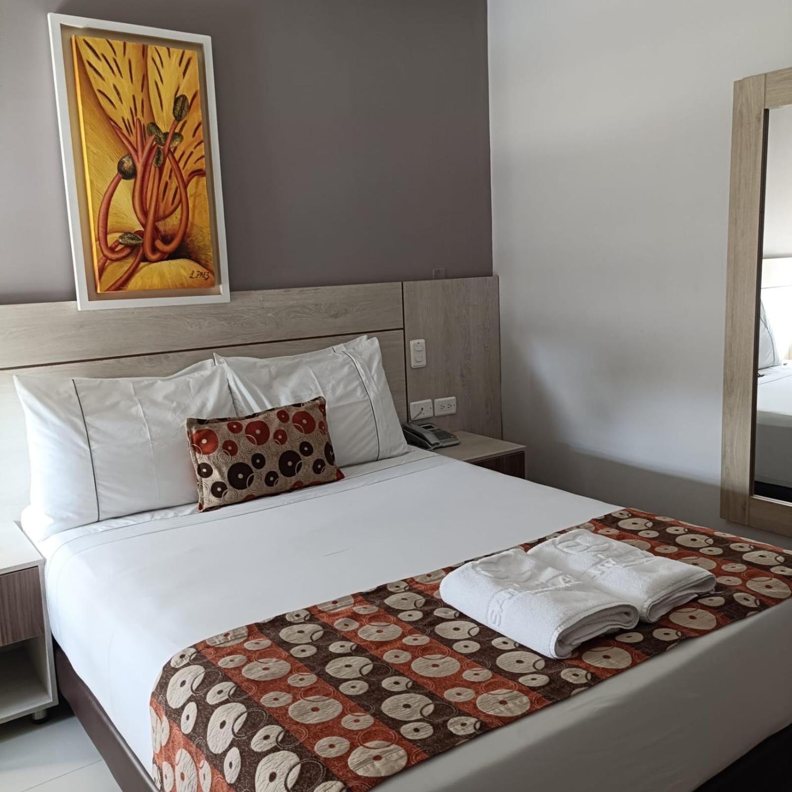 Hotel Santa Clara Boutique มอนเตริอา ภายนอก รูปภาพ