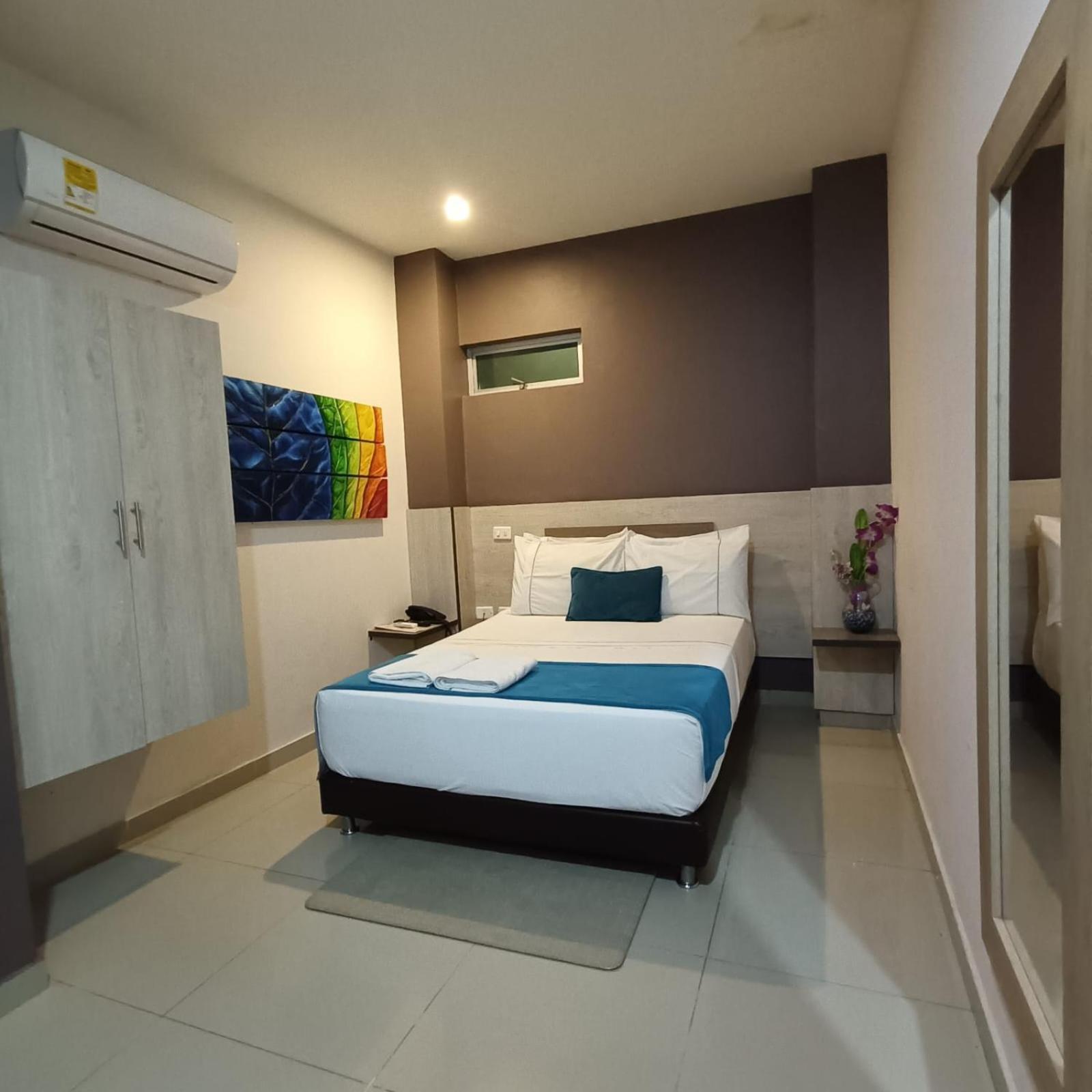 Hotel Santa Clara Boutique มอนเตริอา ภายนอก รูปภาพ