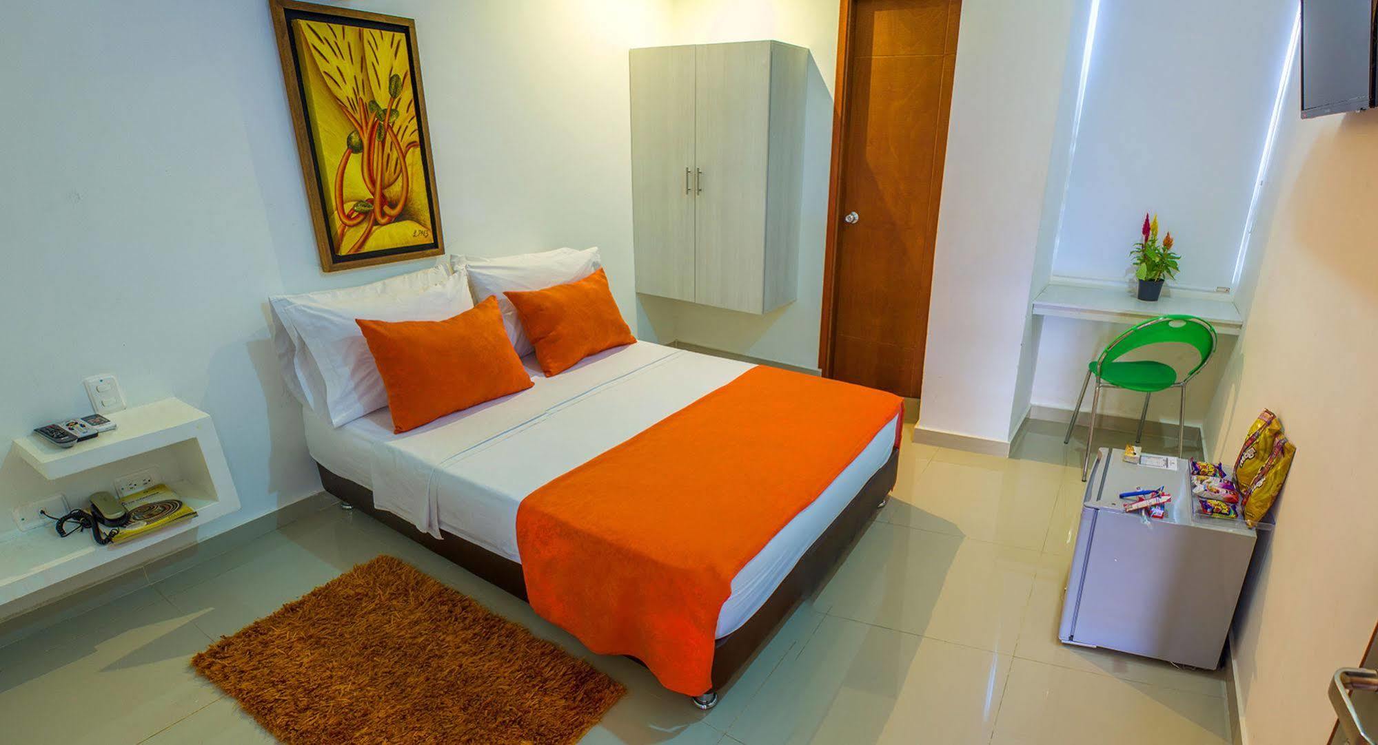 Hotel Santa Clara Boutique มอนเตริอา ภายนอก รูปภาพ
